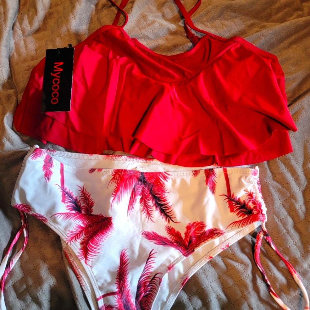 New xl bikini burgundy and white